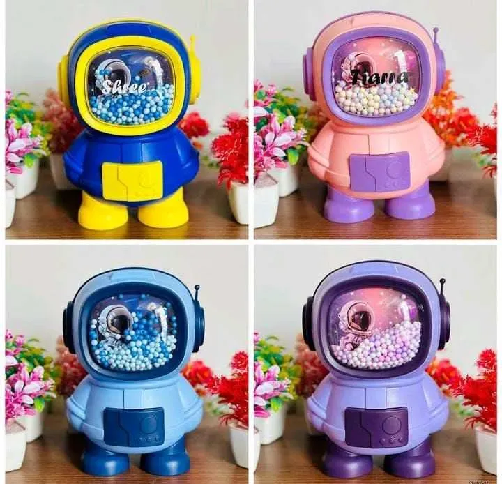 Miniatura 4 de Alcancía Infantil Con Diseño Astronauta